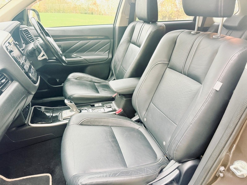 Used Mitsubishi Outlander 2017 for sale - 76497043: Photo 14