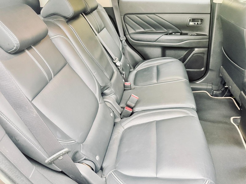 Used Mitsubishi Outlander 2017 for sale - 76497043: Photo 16