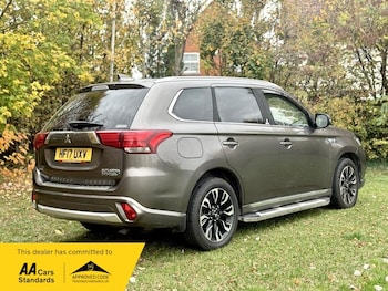 Used Mitsubishi Outlander 2017 for sale - 76497043: Photo