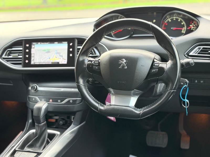 Used Peugeot 308 2017 for sale - 76848541: Photo 11