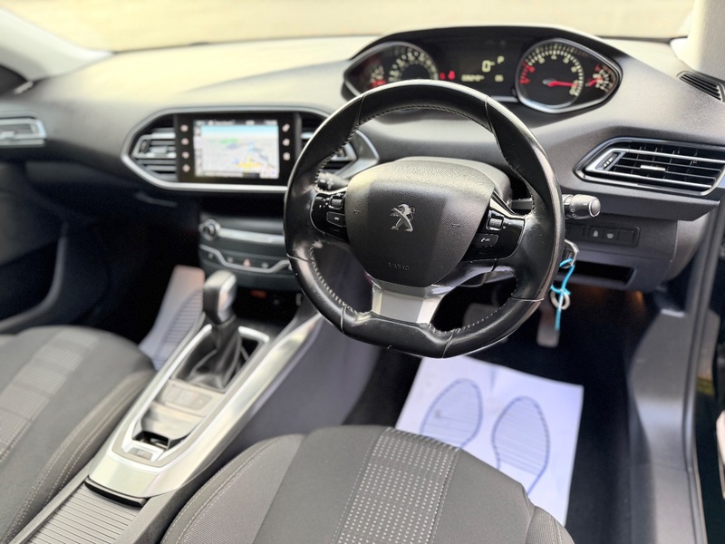 Used Peugeot 308 2017 for sale - 76848541: Photo 14