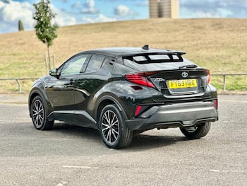 Used Toyota C-HR 2019 for sale - 79669025: Photo