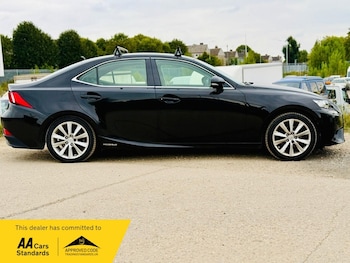 Used Lexus IS 2015 for sale - 76093101: Photo