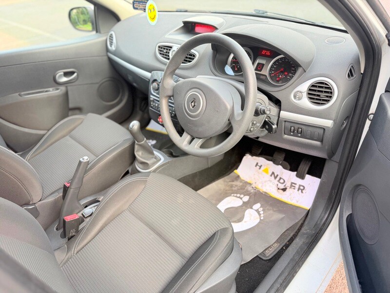 Used Renault Clio 2013 for sale - 77535636: Photo 10