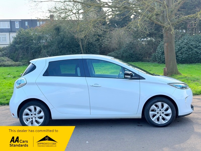 Used Renault Zoe 2016 for sale - 77805679: Photo 2