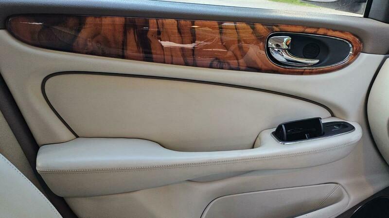 Used Jaguar XJ 2005 for sale - 76346132: Photo 16