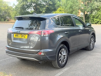 Used Toyota RAV4 2017 for sale - 79291574: Photo