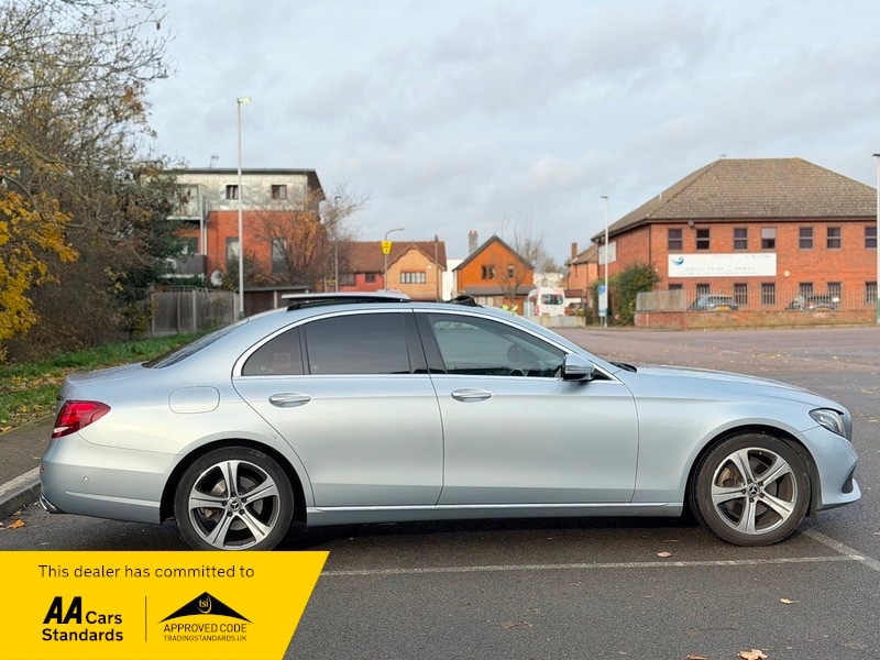 Used Mercedes-Benz E Class 2017 for sale - 77056518: Photo 2