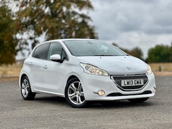 Used Peugeot 208 2013 for sale - 79565497: Photo