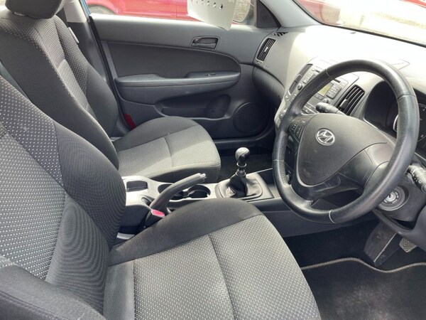 Used Hyundai i30 2010 for sale - 74627505: Photo 8