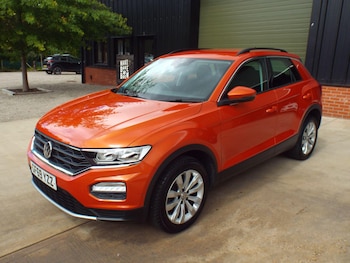 Used Volkswagen T-Roc 2019 for sale - 75351683: Photo