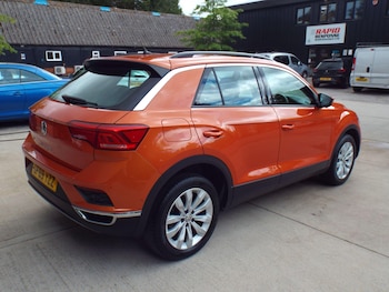Used Volkswagen T-Roc 2019 for sale - 75351683: Photo