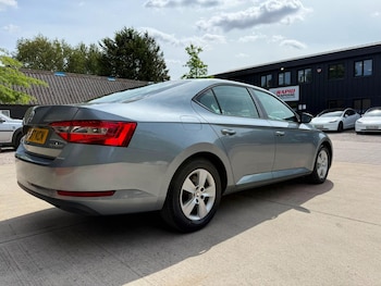 Used Skoda Superb 2017 for sale - 79373350: Photo