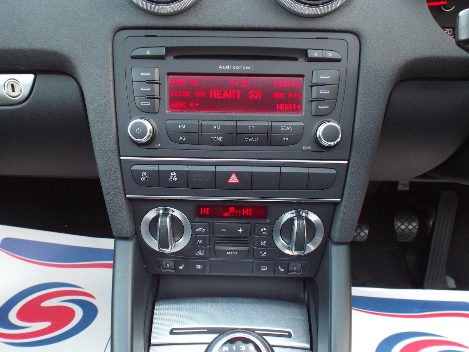 Used Audi A3 Cabriolet 2012 for sale - 76388784: Photo 11