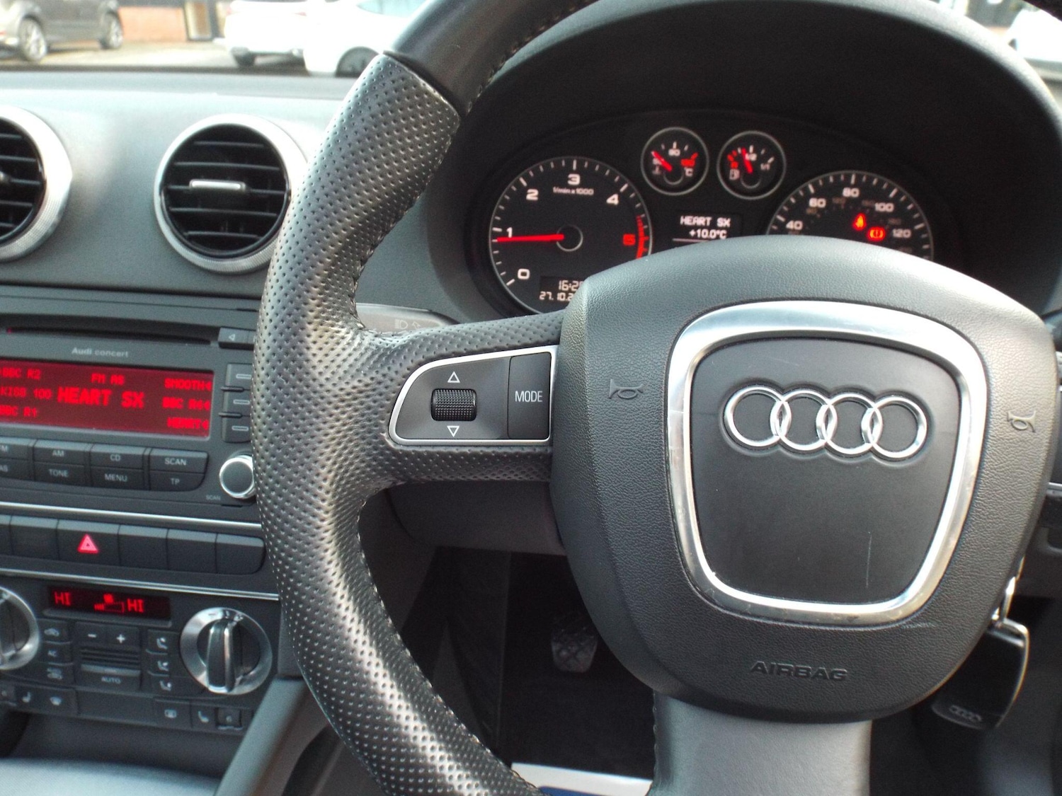 Used Audi A3 Cabriolet 2012 for sale - 76388784: Photo 28