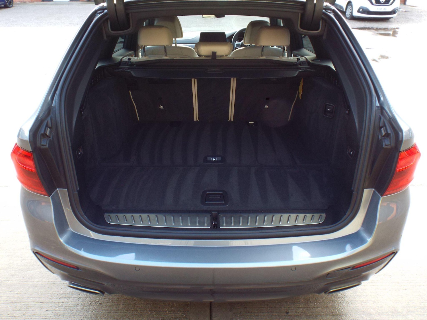 Used BMW 5 Series 2018 for sale - 77120047: Photo 28