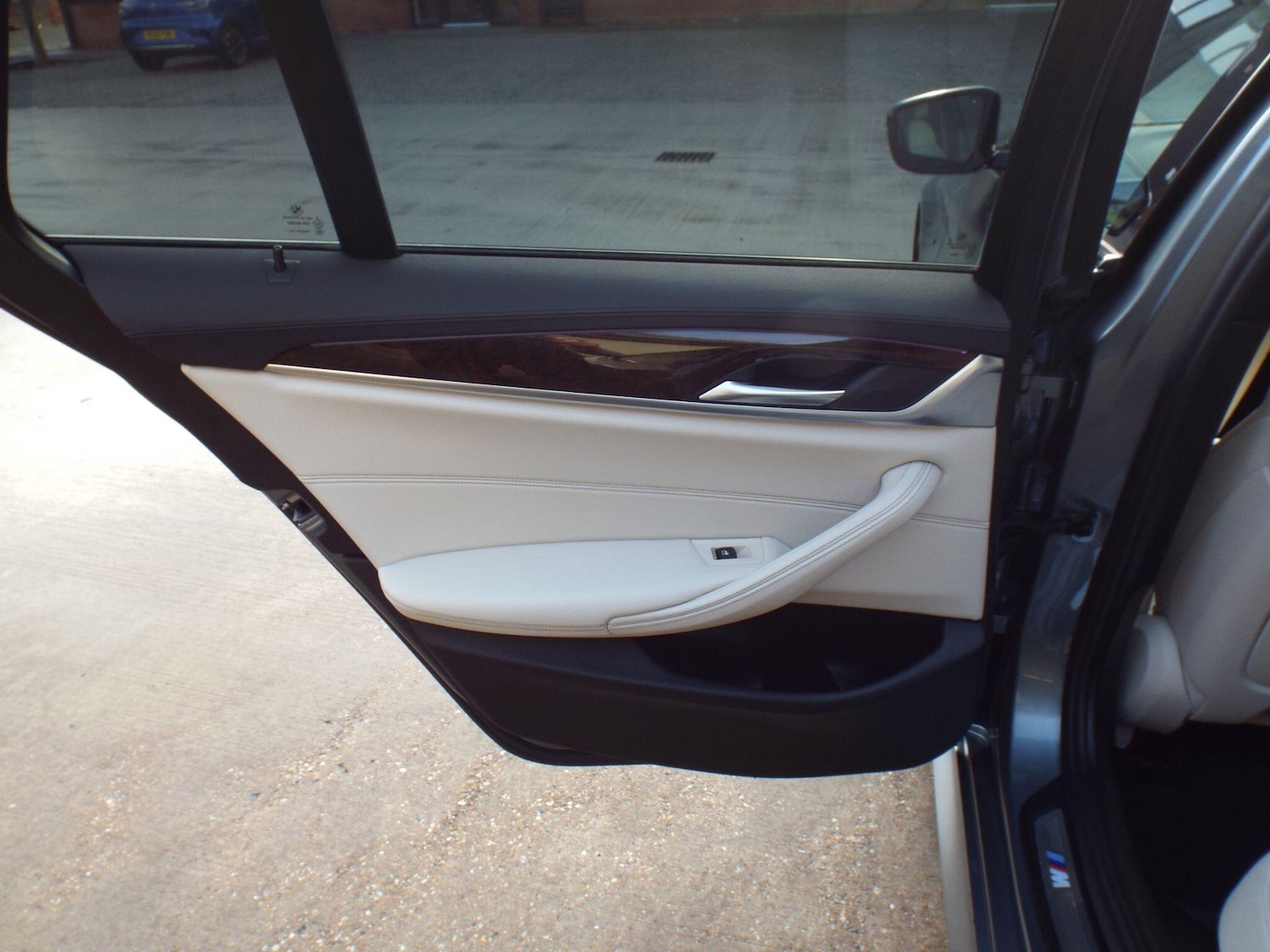 Used BMW 5 Series 2018 for sale - 77120047: Photo 33