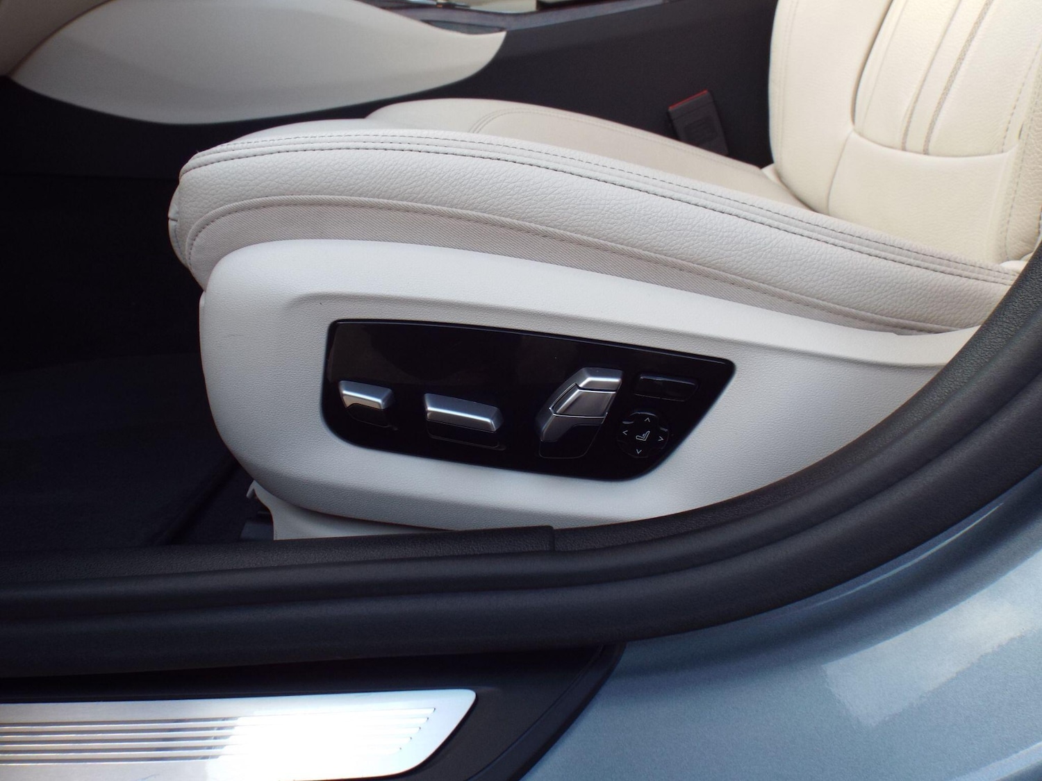 Used BMW 5 Series 2018 for sale - 77120047: Photo 36