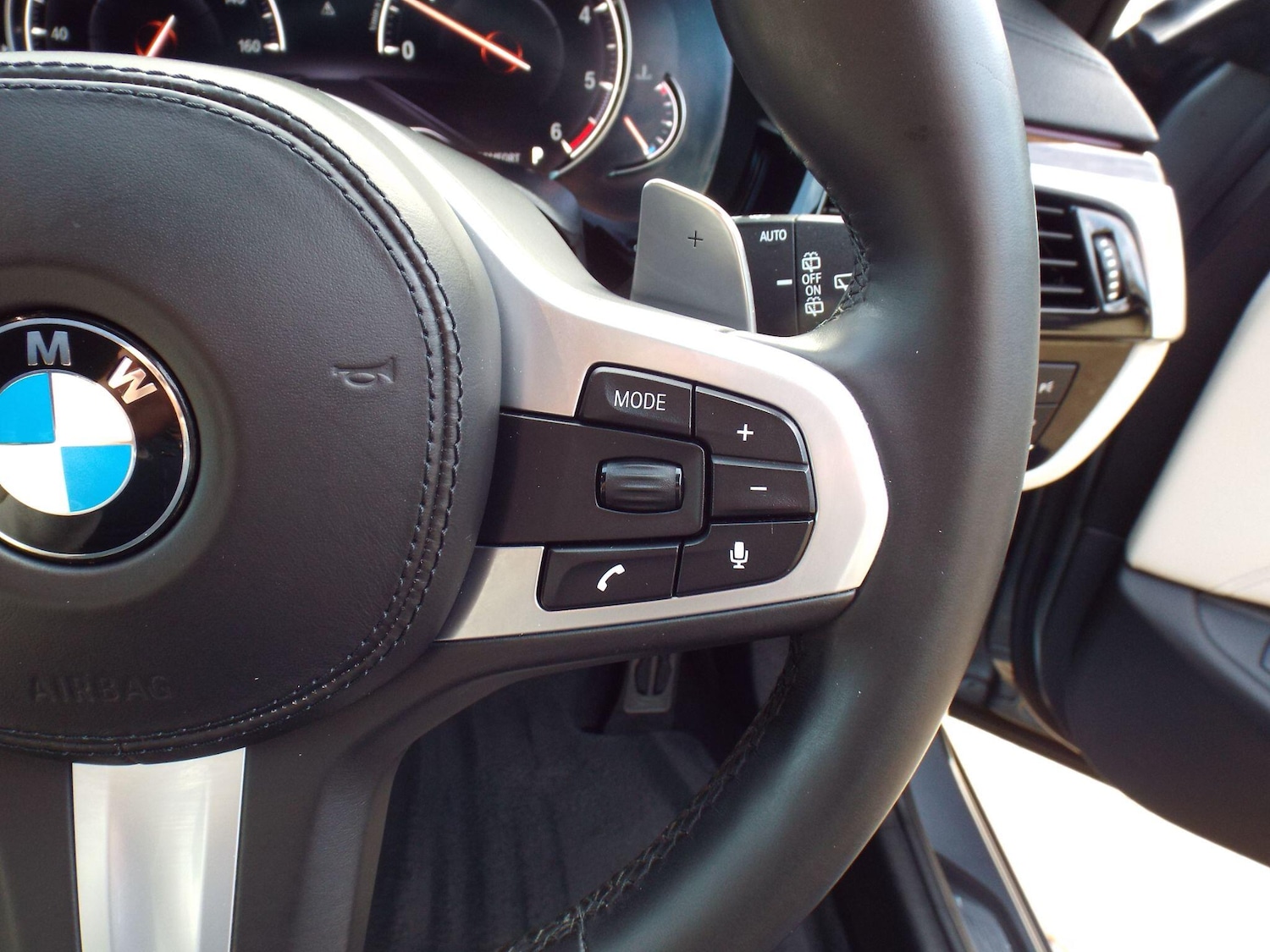 Used BMW 5 Series 2018 for sale - 77120047: Photo 42