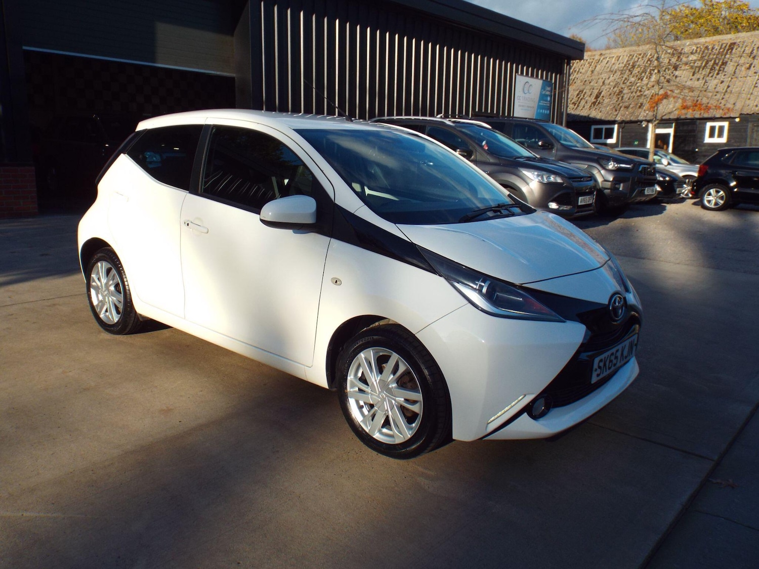Used Toyota AYGO 2015 for sale - 76326084: Photo 1