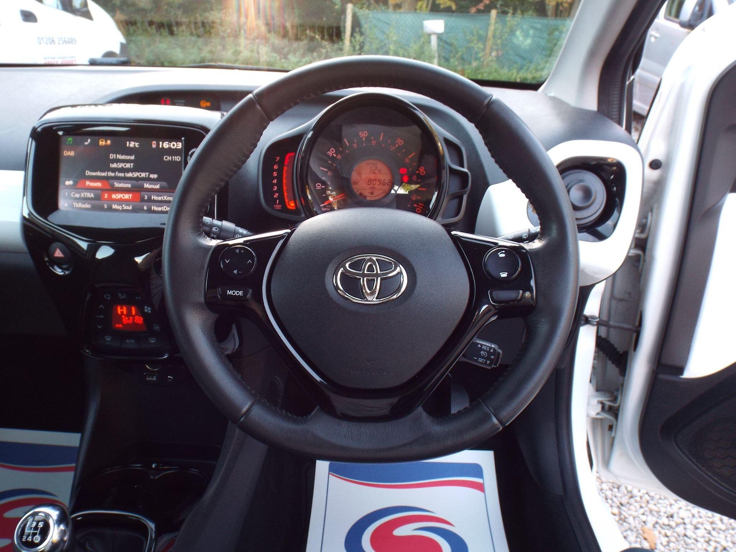 Used Toyota AYGO 2015 for sale - 76326084: Photo 13
