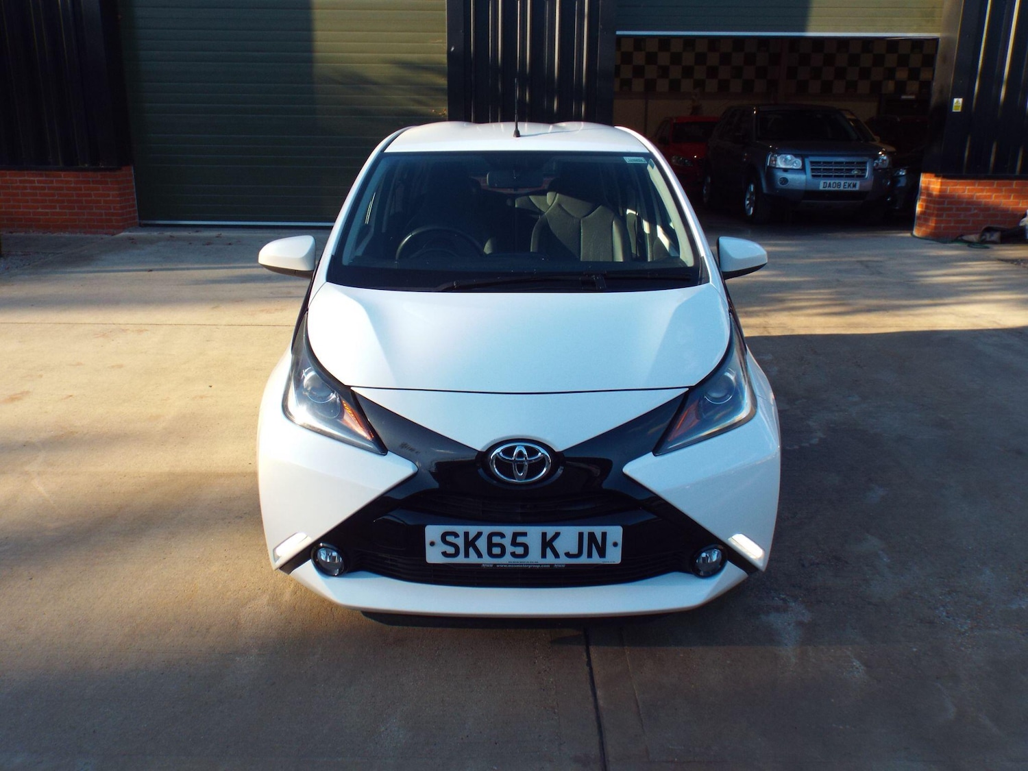 Used Toyota AYGO 2015 for sale - 76326084: Photo 15