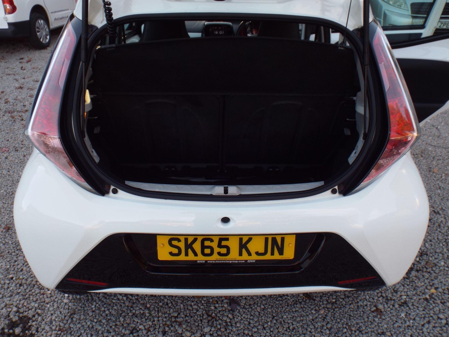 Used Toyota AYGO 2015 for sale - 76326084: Photo 26