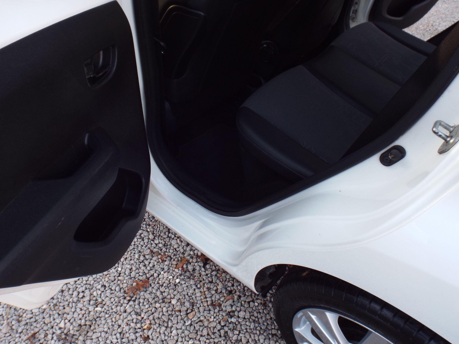 Used Toyota AYGO 2015 for sale - 76326084: Photo 27