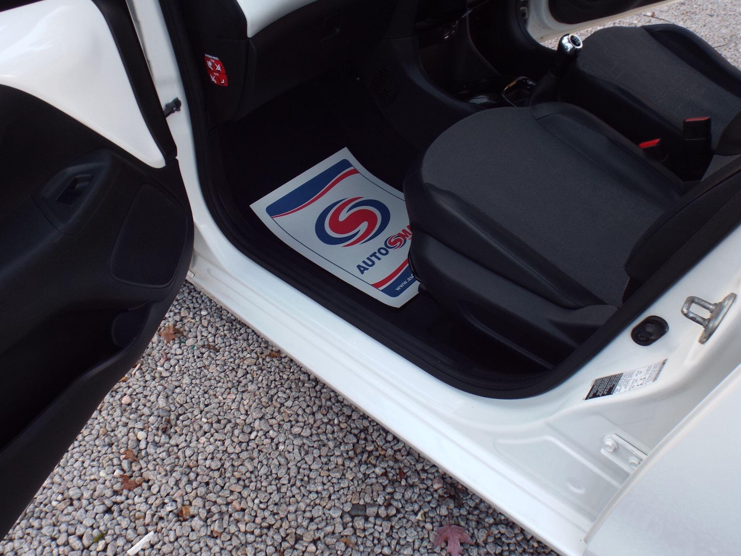 Used Toyota AYGO 2015 for sale - 76326084: Photo 30