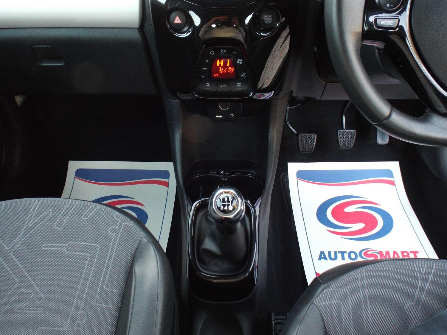 Used Toyota AYGO 2015 for sale - 76326084: Photo 33