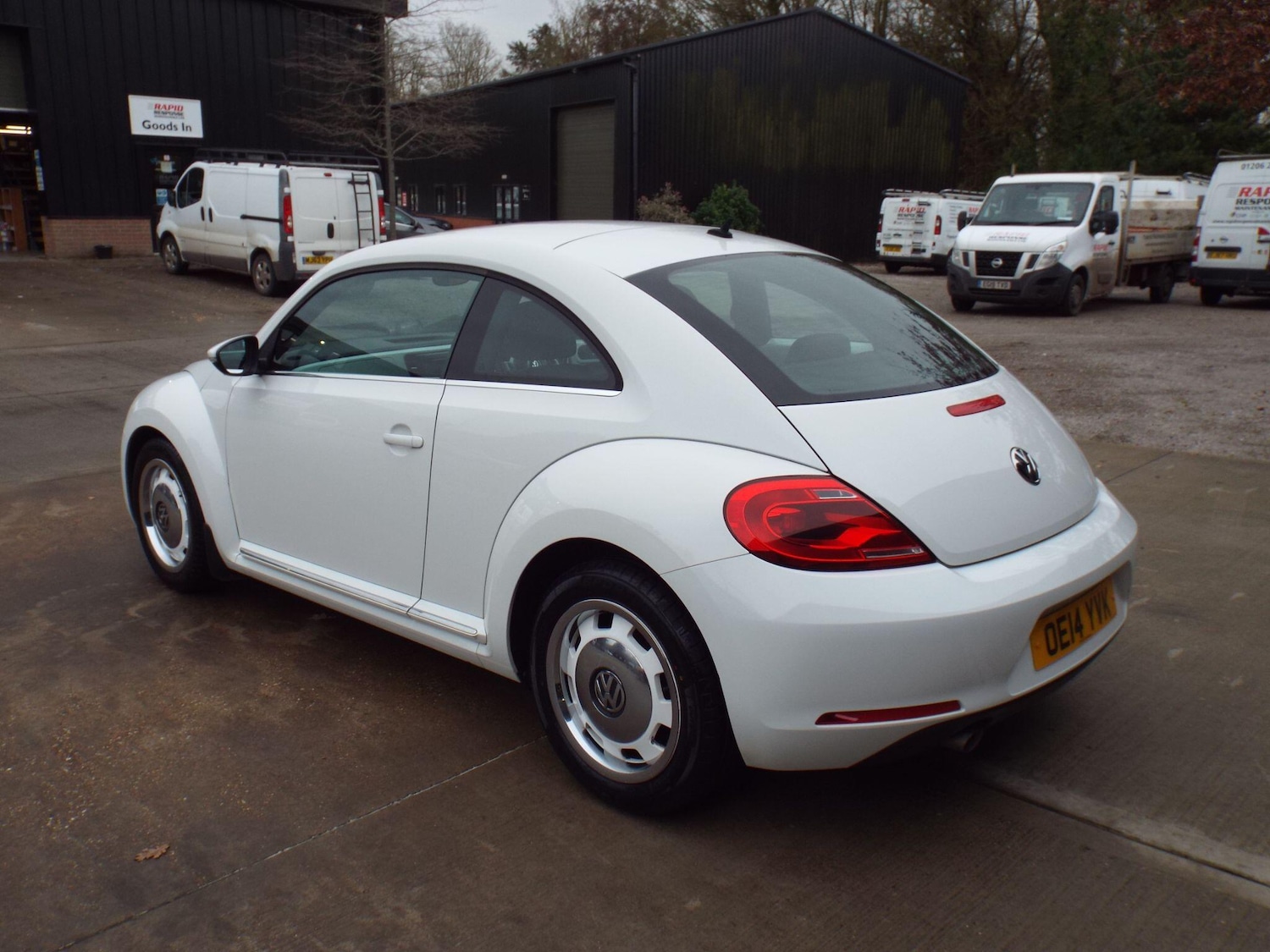 Used Volkswagen Beetle 2014 for sale - 76886247: Photo 3