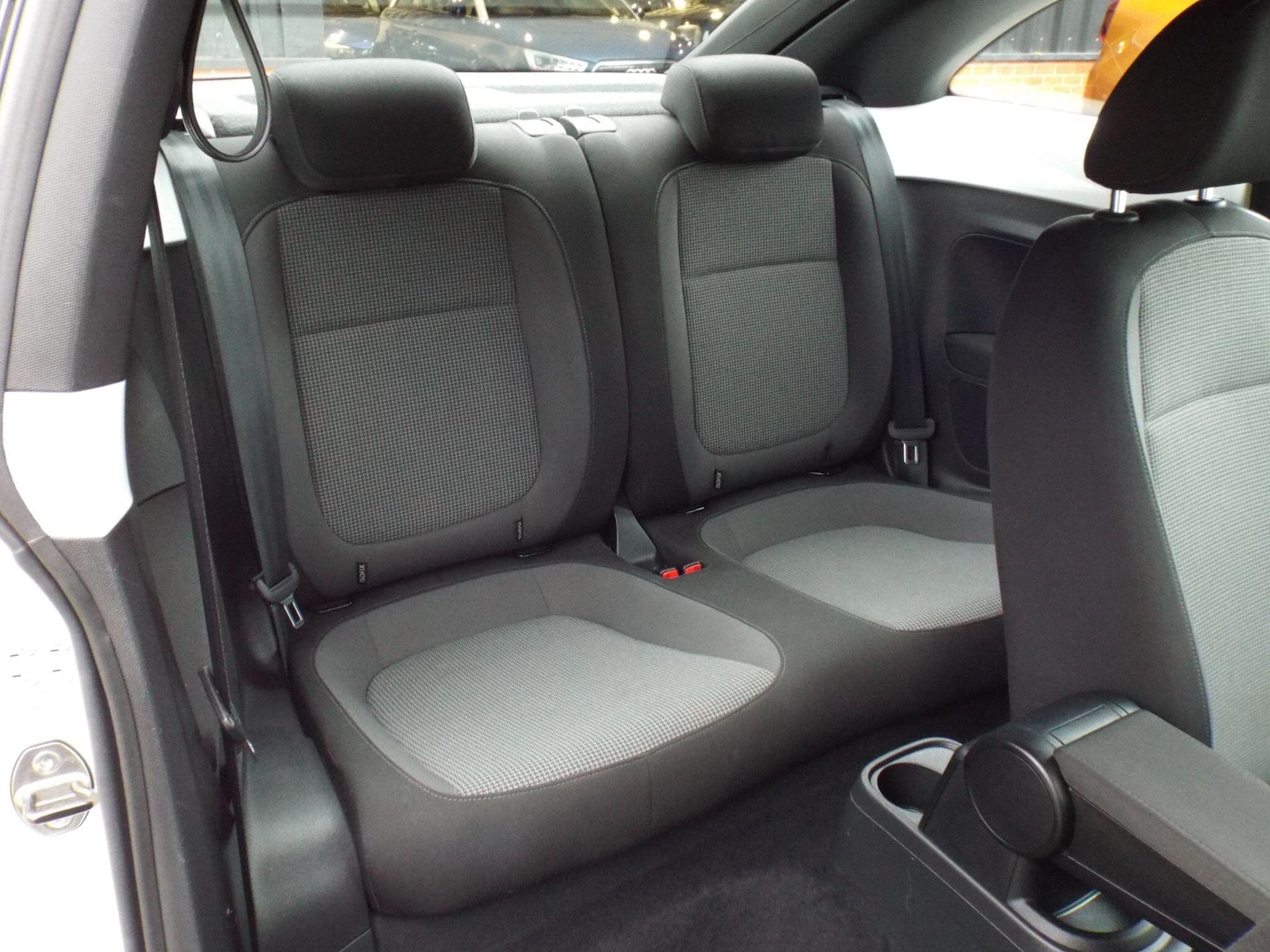 Used Volkswagen Beetle 2014 for sale - 76886247: Photo 9