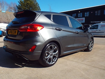 Used Ford Fiesta 2018 for sale - 77926205: Photo