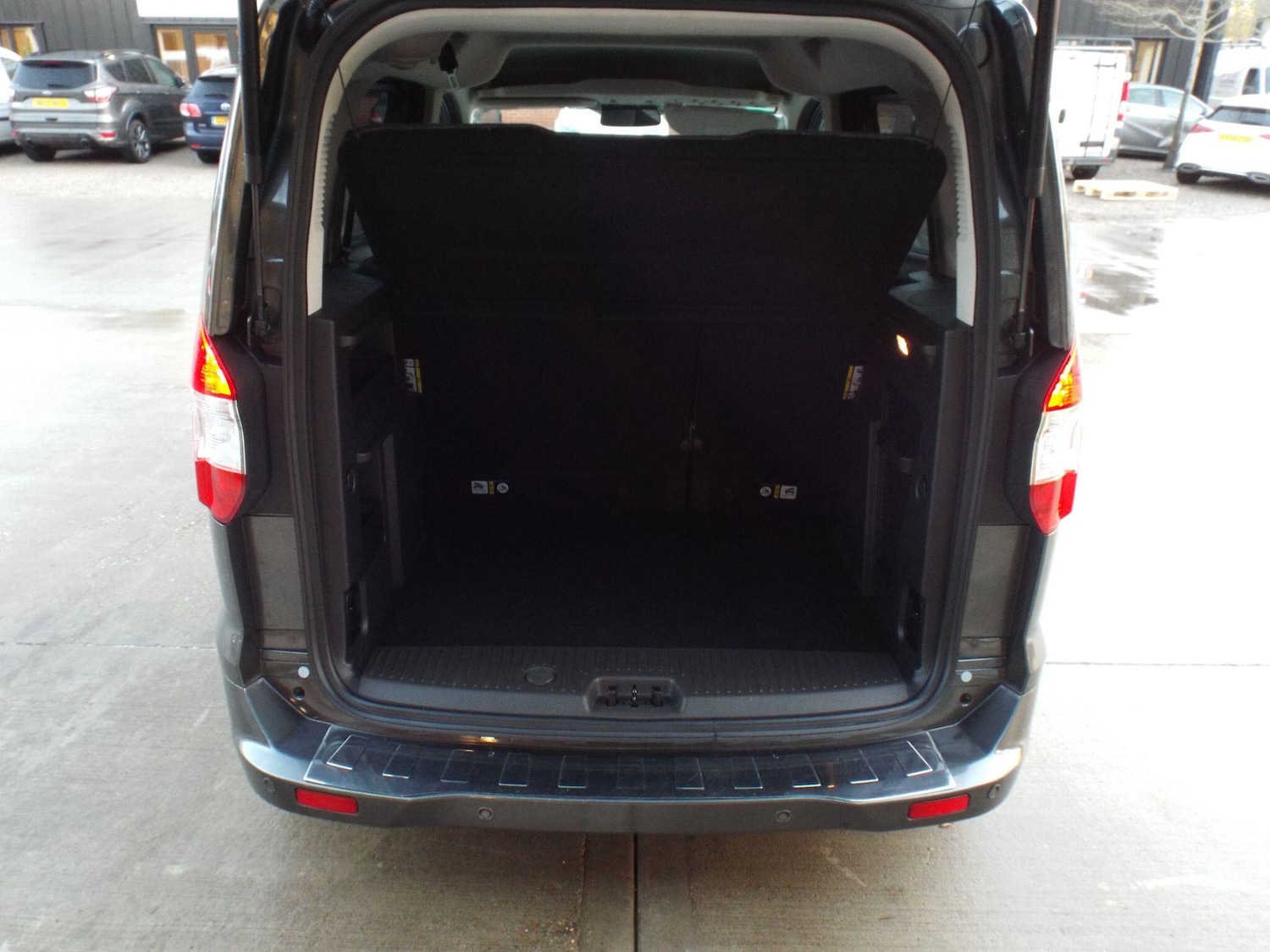 Used Ford Tourneo Courier 2019 for sale - 76714900: Photo 23