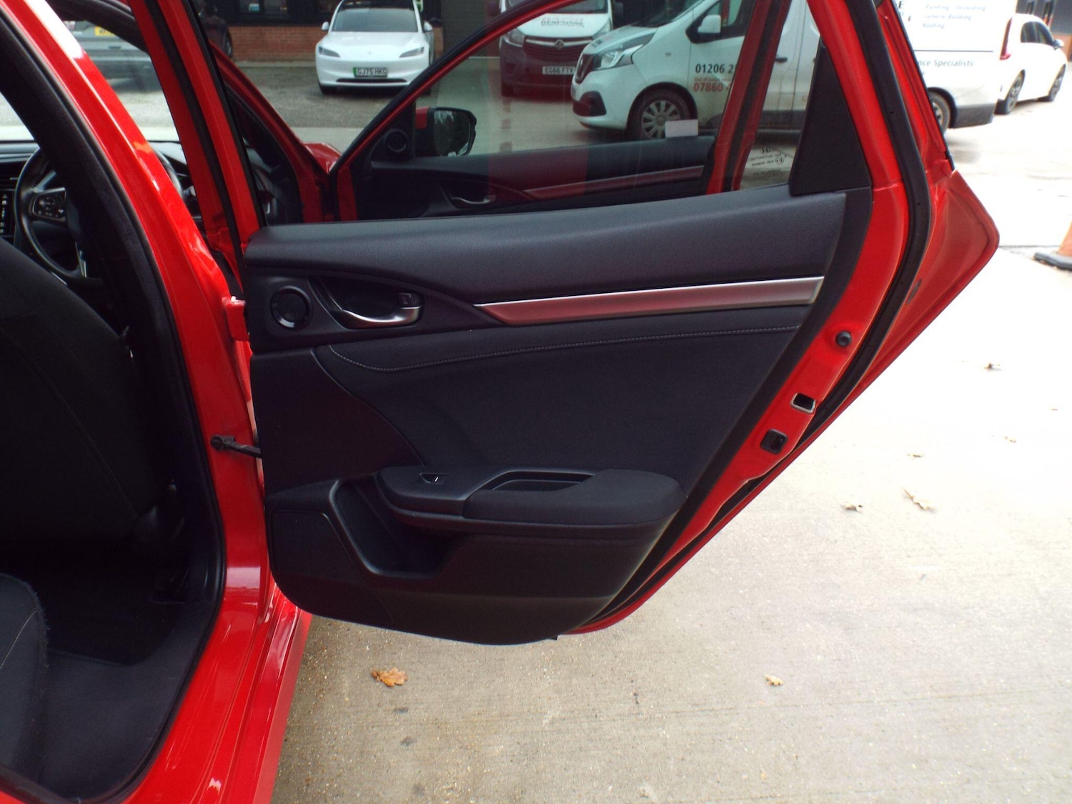 Used Honda Civic 2017 for sale - 76993392: Photo 24