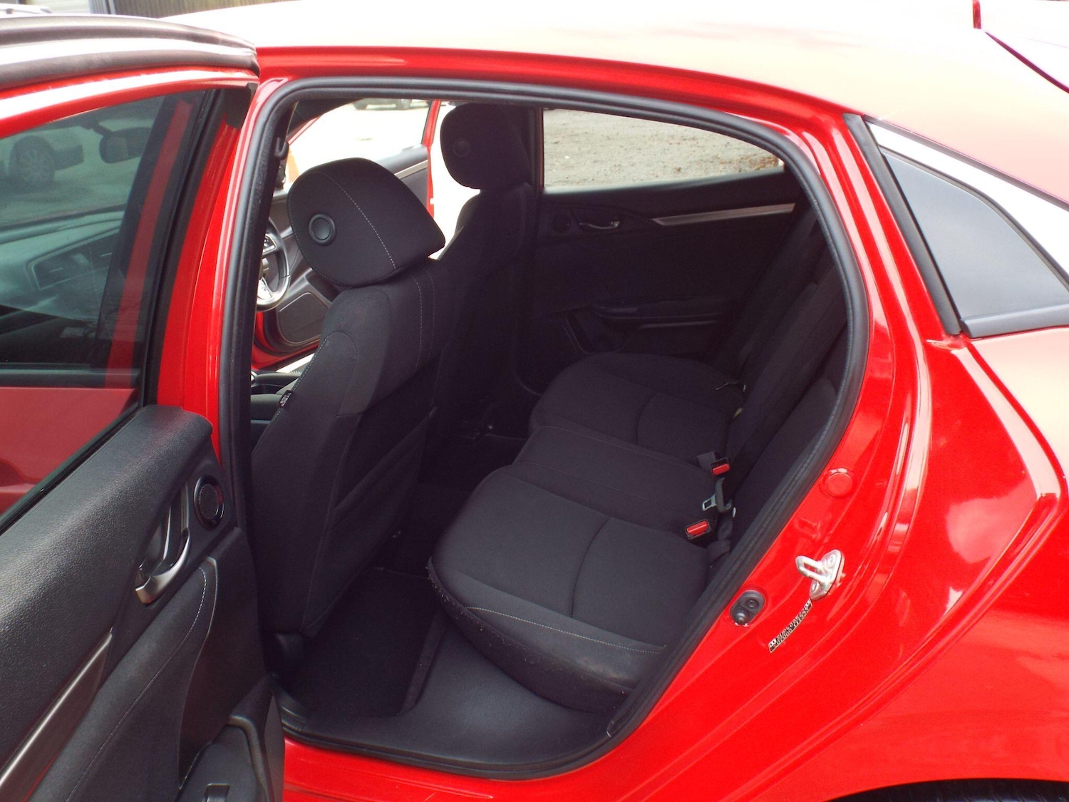 Used Honda Civic 2017 for sale - 76993392: Photo 9