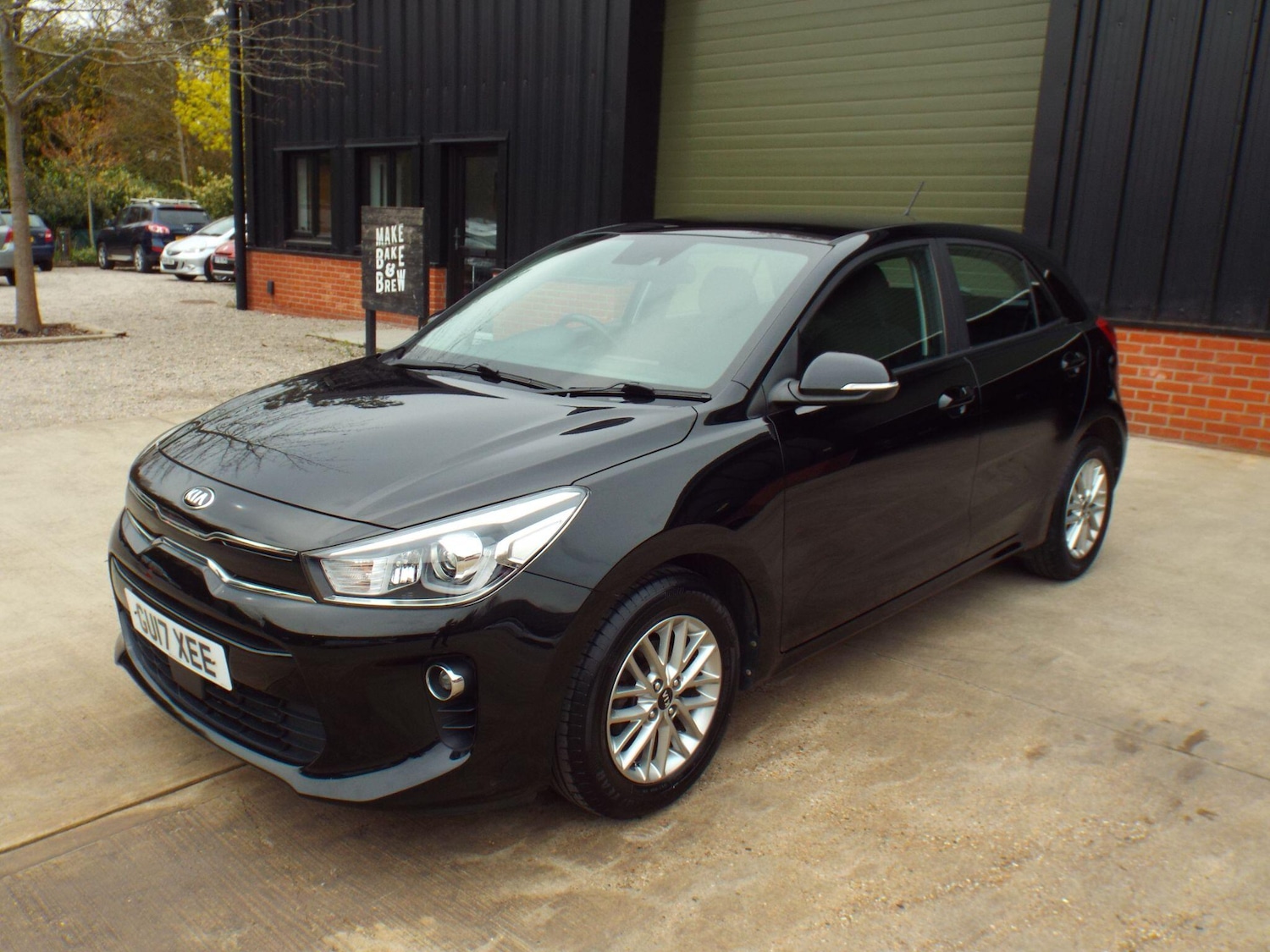 Used Kia Rio 2017 for sale - 78184915: Photo 2