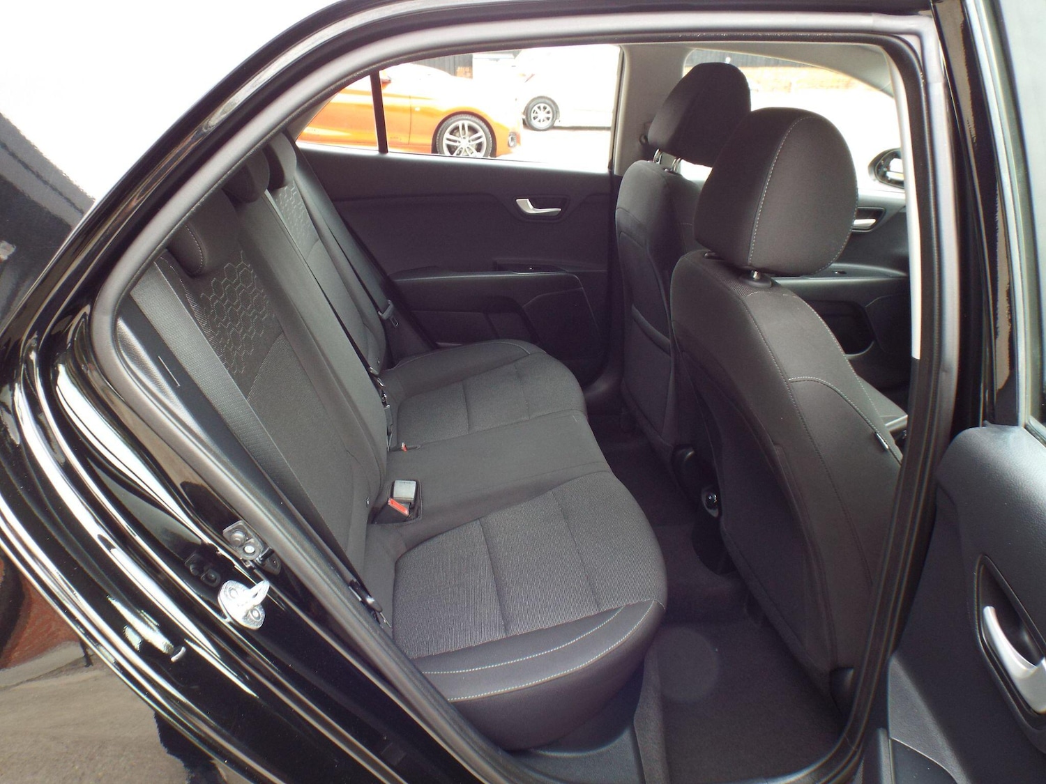 Used Kia Rio 2017 for sale - 78184915: Photo 9