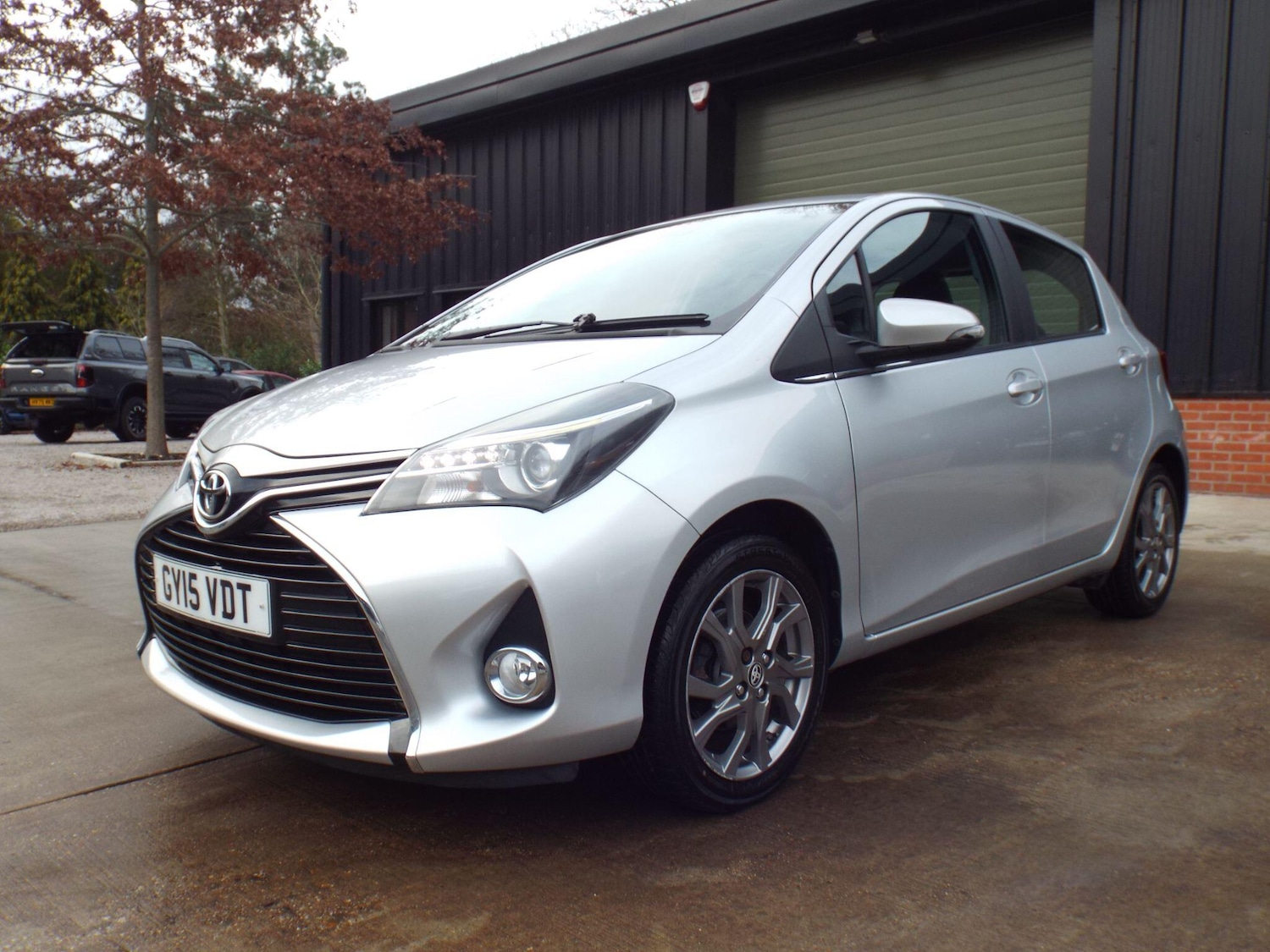Used Toyota Yaris 2015 for sale - 76926149: Photo 15