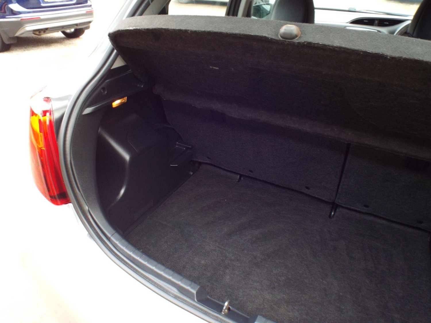 Used Toyota Yaris 2015 for sale - 76926149: Photo 25