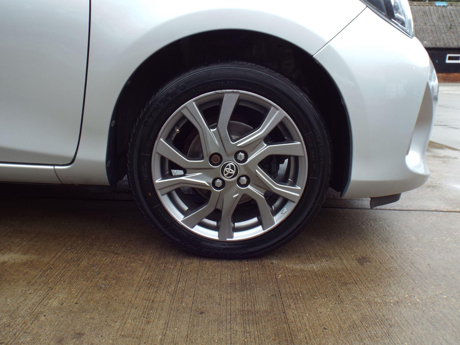 Used Toyota Yaris 2015 for sale - 76926149: Photo 40