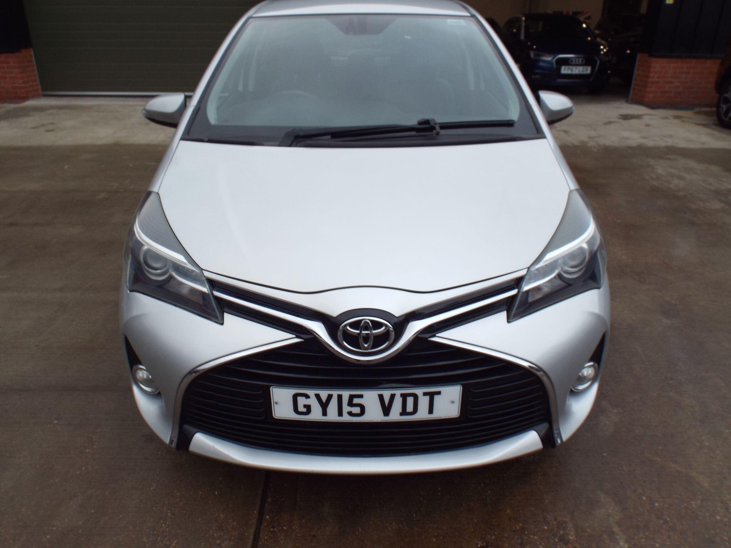 Used Toyota Yaris 2015 for sale - 76926149: Photo 45