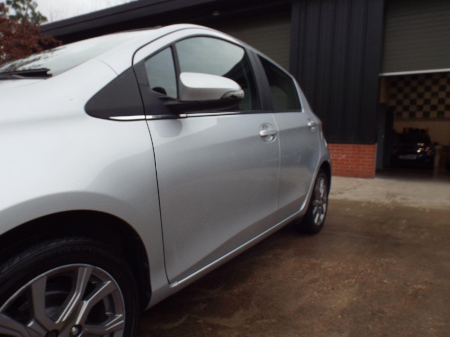 Used Toyota Yaris 2015 for sale - 76926149: Photo 47