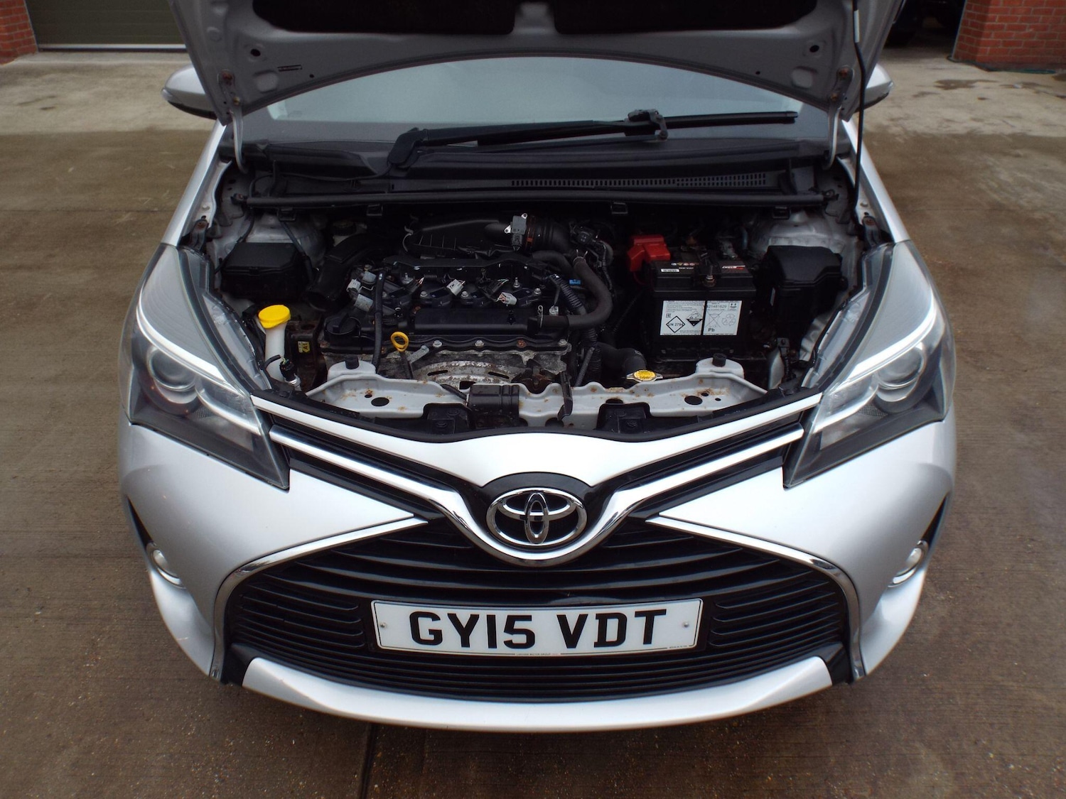 Used Toyota Yaris 2015 for sale - 76926149: Photo 48