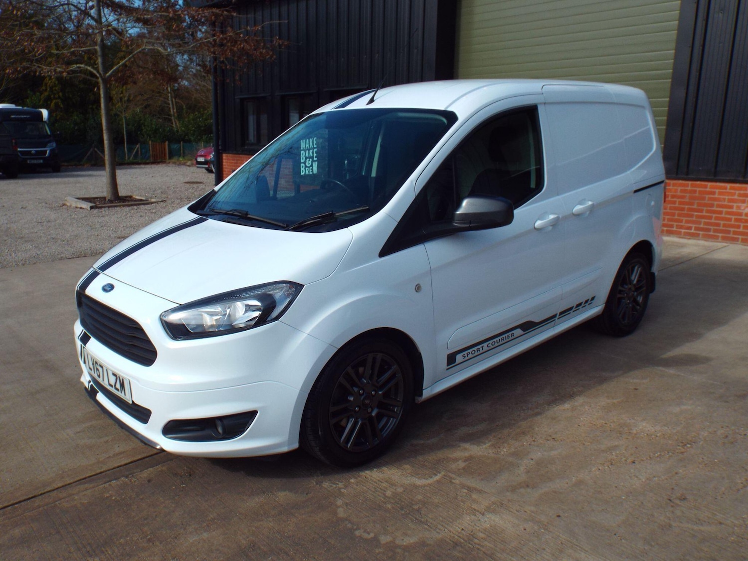 Used Ford Transit Courier 2017 for sale - 77738543: Photo 2