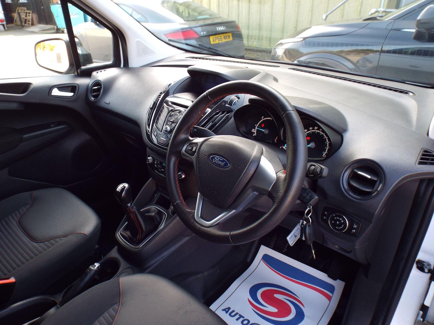 Used Ford Transit Courier 2017 for sale - 77738543: Photo 26