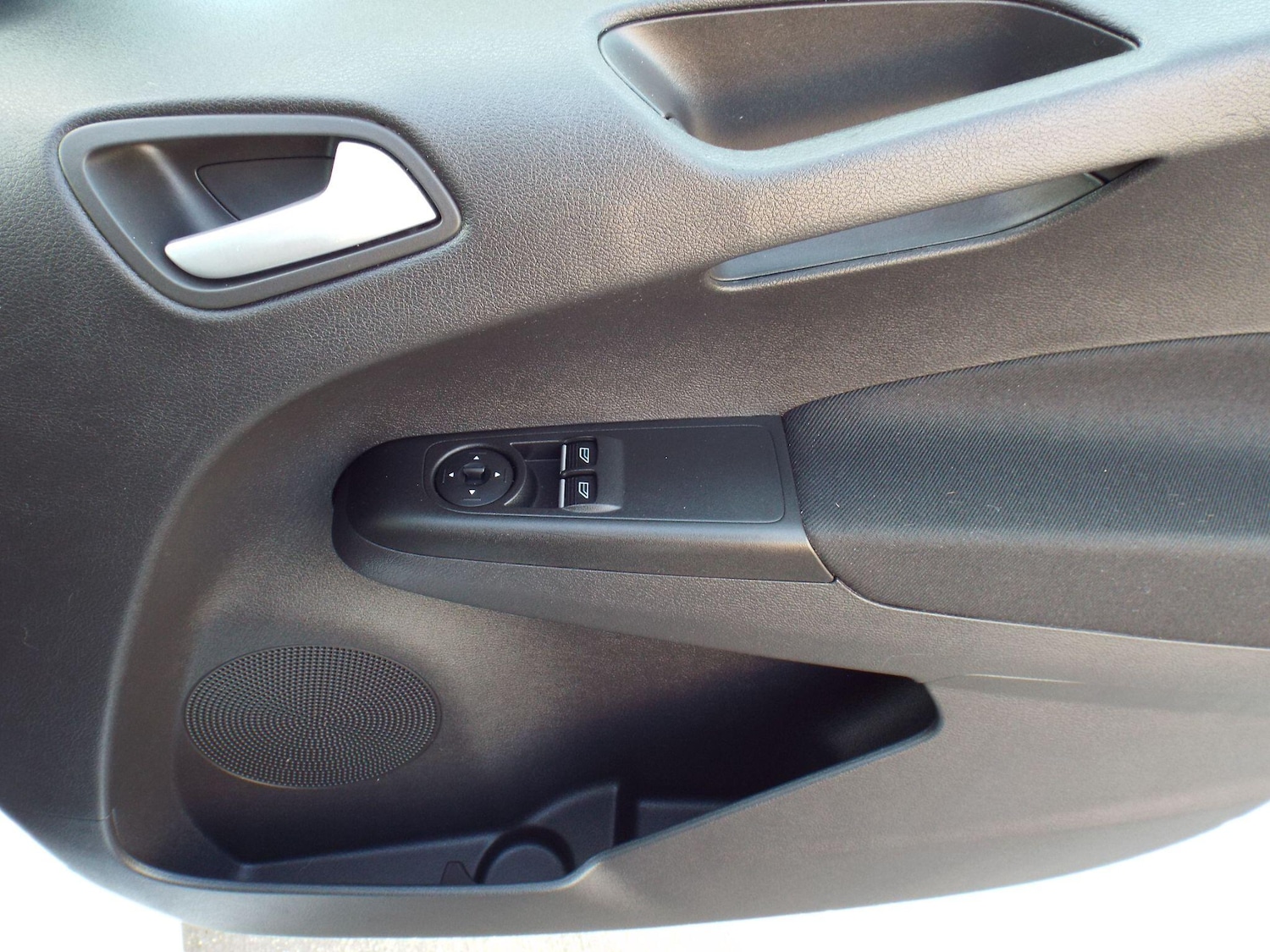 Used Ford Transit Courier 2017 for sale - 77738543: Photo 36