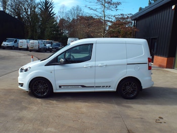 Used Ford Transit Courier 2017 for sale - 77738543: Photo