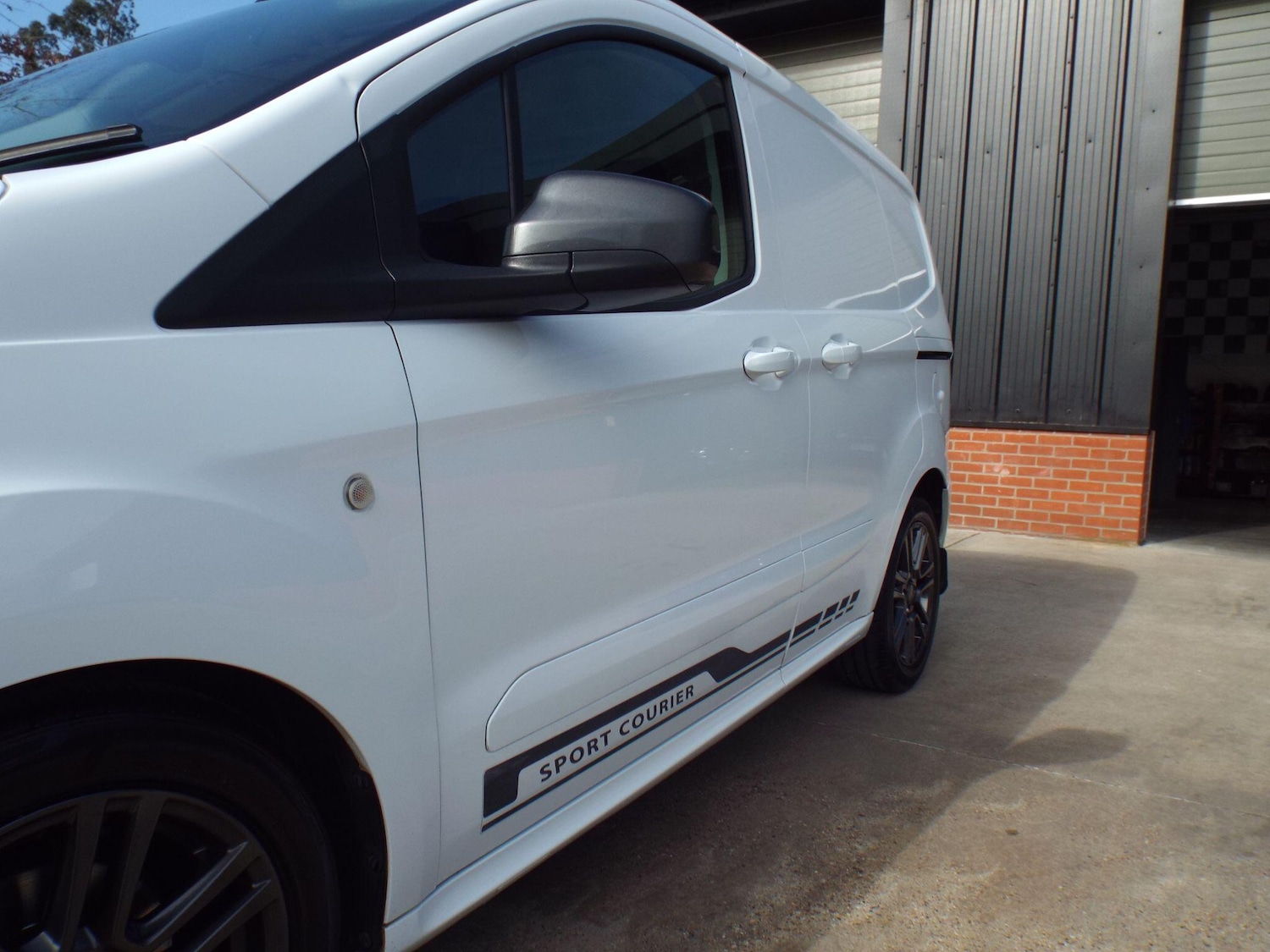 Used Ford Transit Courier 2017 for sale - 77738543: Photo 51