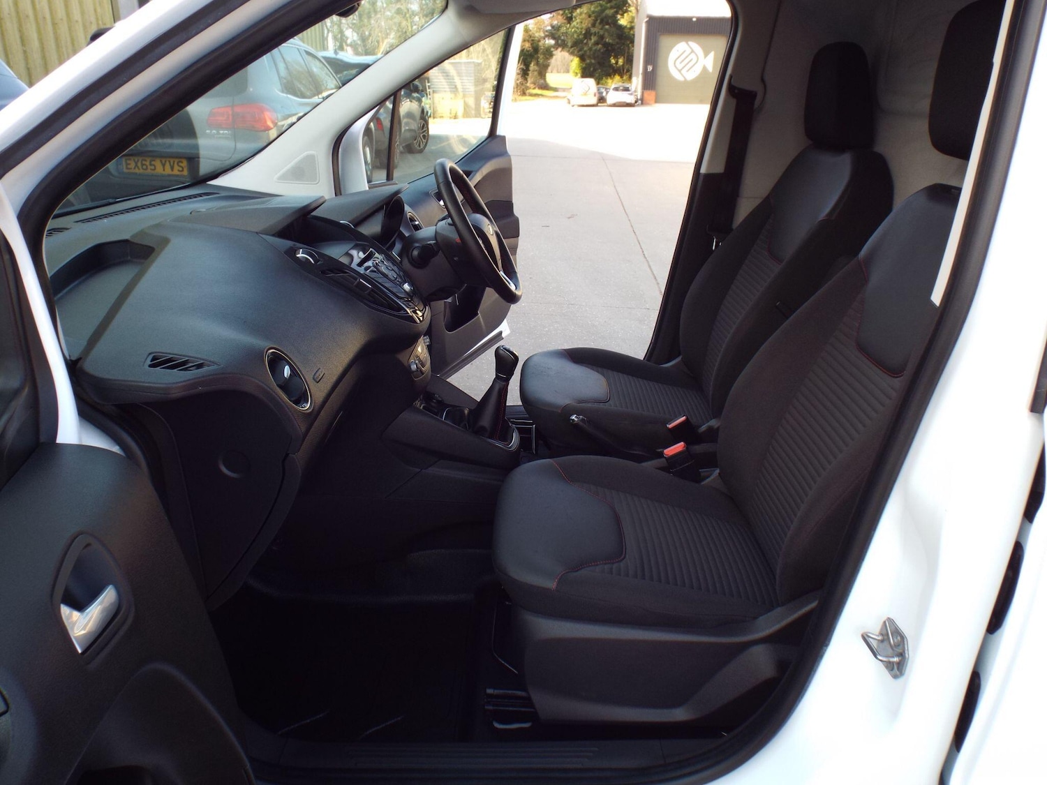 Used Ford Transit Courier 2017 for sale - 77738543: Photo 8